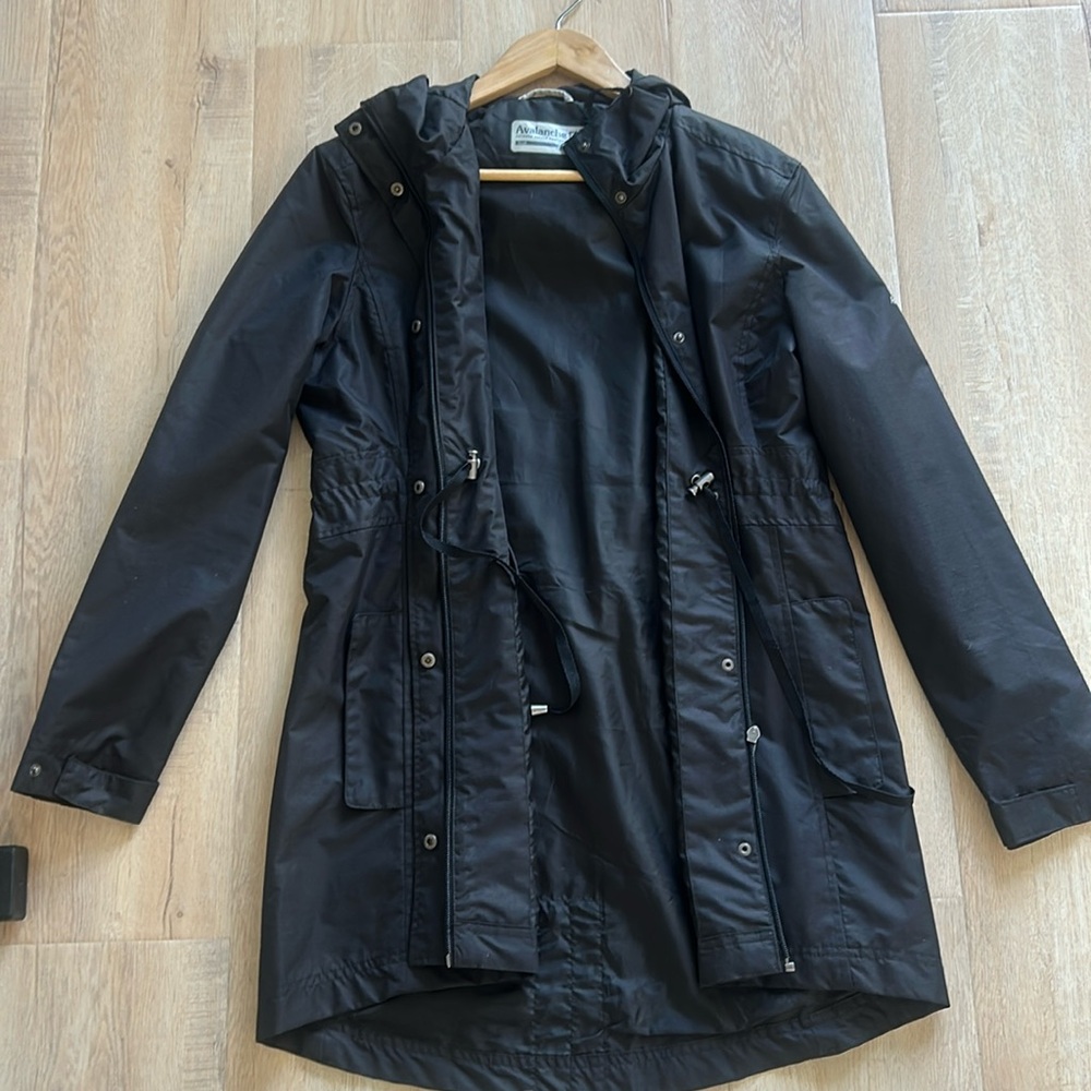 Avalanche windbreaker